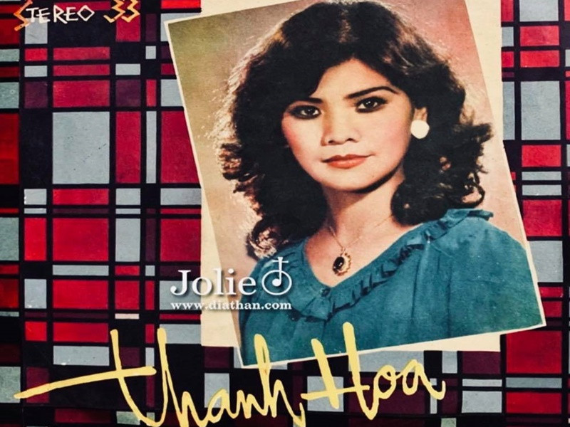 Bà khoe ảnh chụp năm 1978.