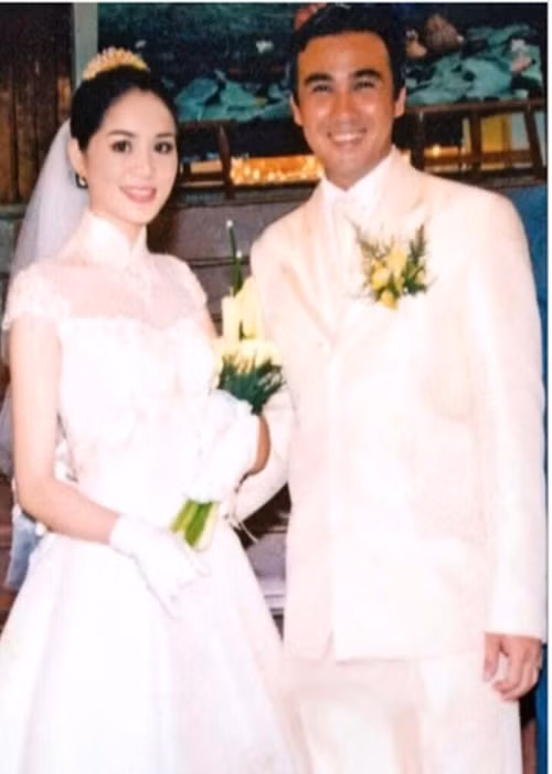 Quyền Linh kết hôn với Dạ Thảo vào năm 2005 sau 4 năm hẹn hò. Ảnh: FBNV