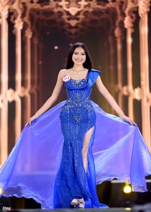 Doãn Hải My đang là sinh viên lớp chất lượng cao của Đại học Luật Hà Nội. Ảnh: Zing