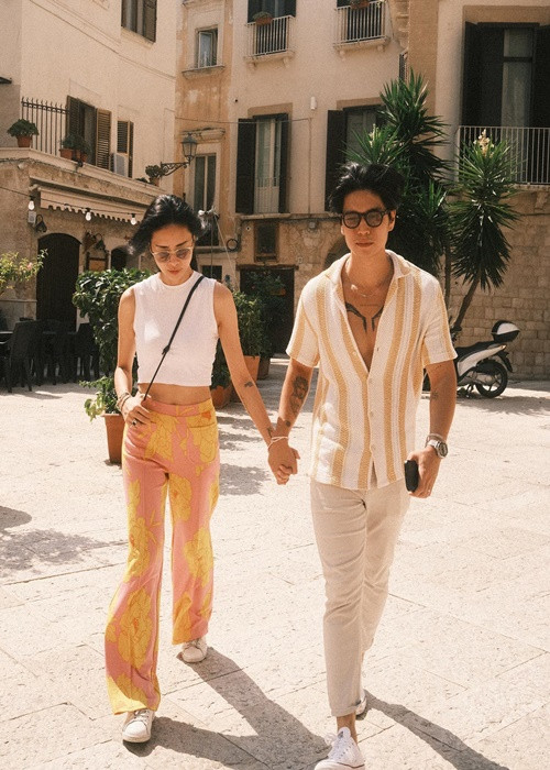 Đôi vợ chồng son ở Italy, Hy Lạp.