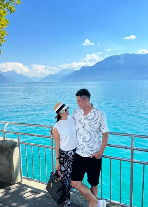 Bình Minh - Anh Thơ đi du lịch nước ngoài hâm nóng tình cảm. Cặp đôi sao Việt này ở Pháp, Thụy Sỹ.