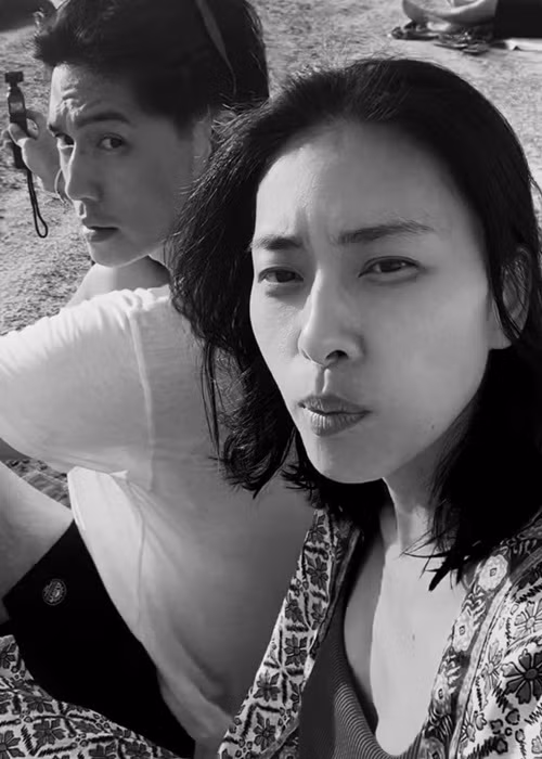 Mới đây, nàng đả nữ chia sẻ loạt ảnh hậu trường du lịch cùng chồng.