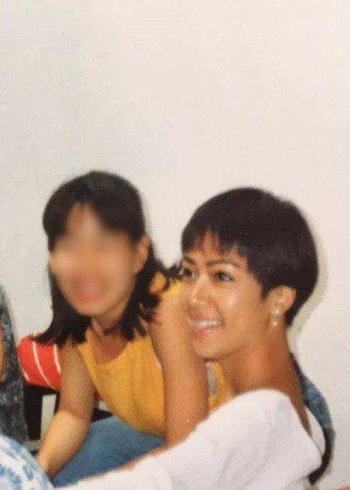 Mẹ của Lý Quí Khánh cắt tóc ngắn cá tính cách đây 31 năm. Ảnh: FBNV