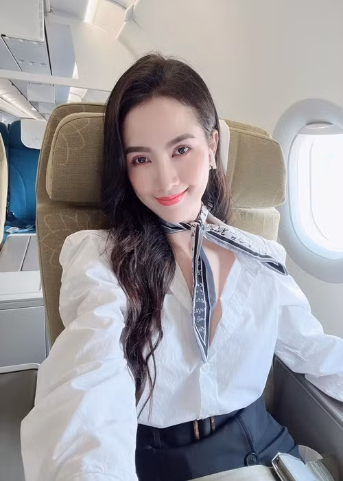 Năm 2020, Hoa hậu Phan Thị Mơ bất ngờ cho biết, cô đã chia tay bạn trai doanh nhân. Ảnh: FBNV