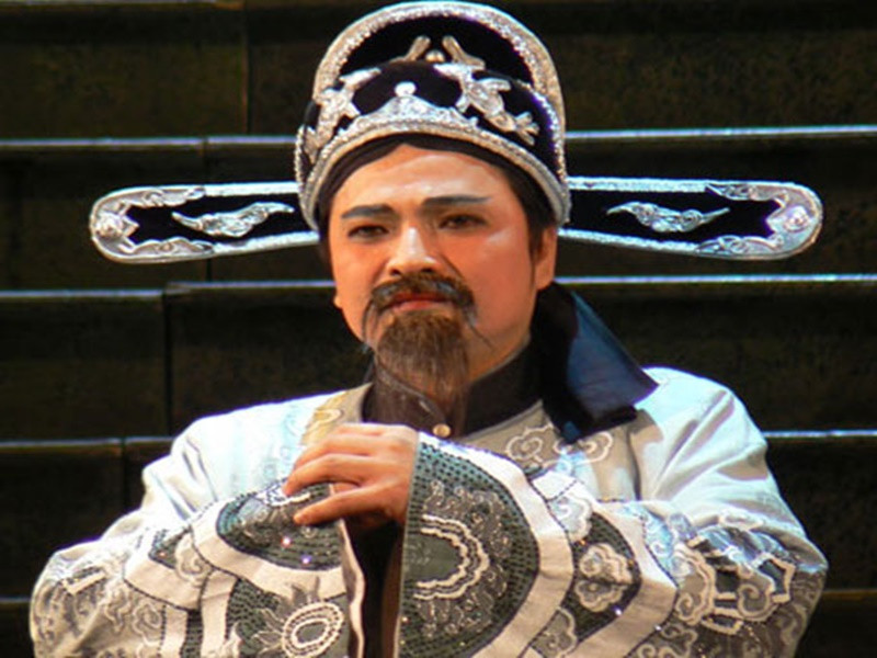 Theo Công an nhân dân online, giới chuyên môn khẳng định về vai Nguyễn Trãi của Quốc Anh: "Với vai Nguyễn Trãi, Quốc Anh như một cầu thủ cừ khôi, xuất sắc nhất của làng bóng sút tung lưới và ghi nên bàn thắng đẹp nhất và không có cầu thủ thứ hai". Ảnh: Petro Times