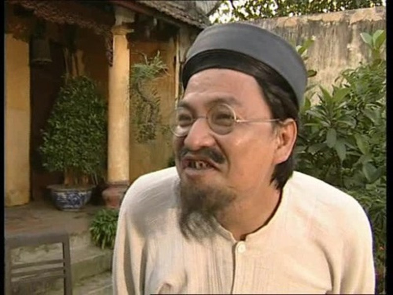 Tên tuổi của Quốc Anh được nhiều khán giả biết đến hơn qua những vai diễn trong hài Tết như vai Lang rỗ của "Thầy rởm", Lý lác của "Râu quặp", Lý trưởng của "Chôn nhời". Ảnh: Gia đình xã hội