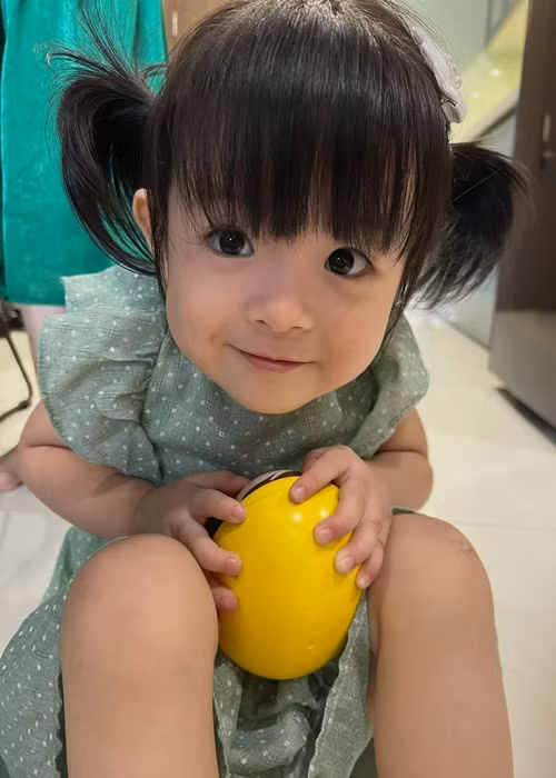 Mới đây, Phí Ngọc Hưng khoe ảnh con gái và bày tỏ bé Bona là tình yêu lớn của mình.