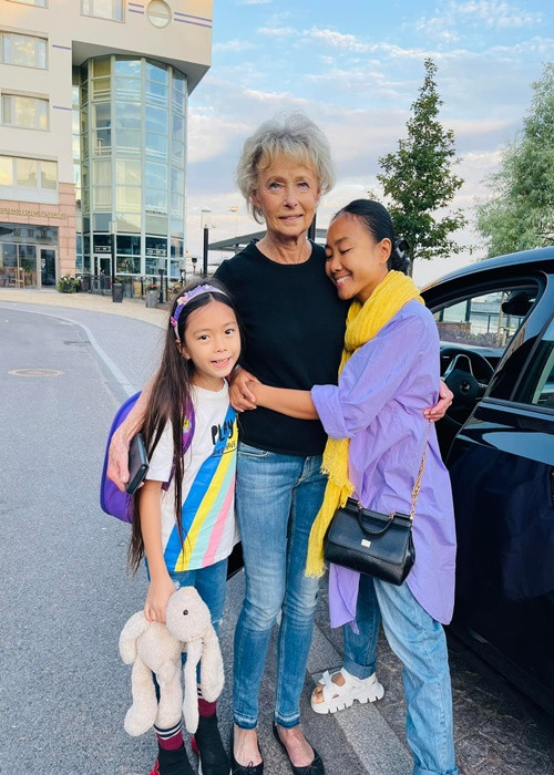 Đoan Trang còn khen mẹ chồng nấu ăn ngon, vui tính nhưng vô cùng sắc bén.