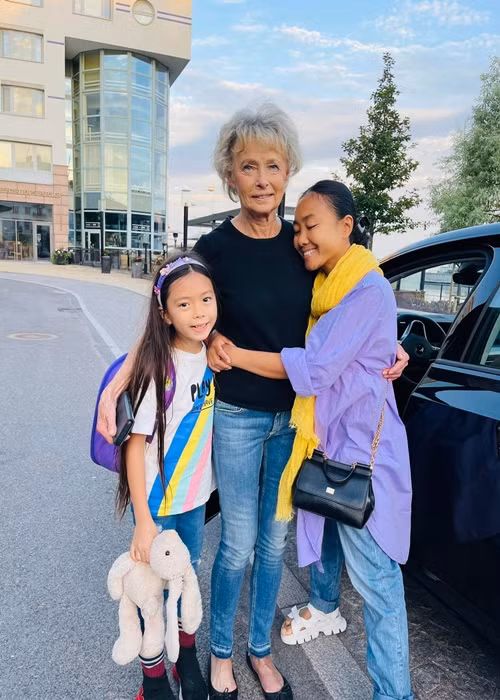 Đoan Trang còn khen mẹ chồng nấu ăn ngon, vui tính nhưng vô cùng sắc bén.