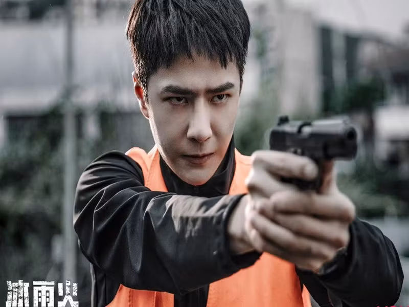 Theo Harper's Bazaar Vietnam, Trần Vũ là vai diễn gai góc đầu tiên của Vương Nhất Bác, giúp anh thoát khỏi cái mác tiên hiệp. Ảnh: Harper's Bazaar Vietnam