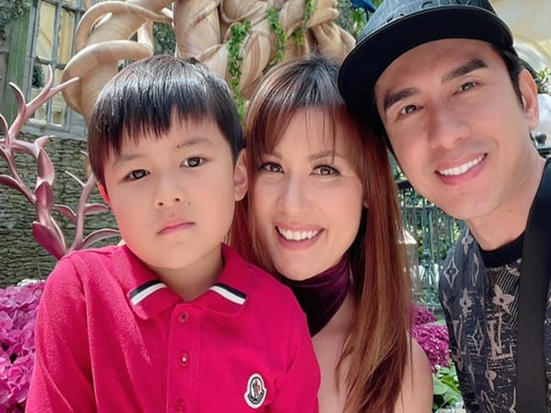 Chia sẻ về mối quan hệ với Thủy Tiên, Đan Trường cho biết: “Tôi và vợ cũ vẫn thường gọi cho nhau và vẫn tình cảm thân mật, chăm lo cho nhau, chỉ không còn là vợ chồng nữa thôi”. Ảnh: FBNV