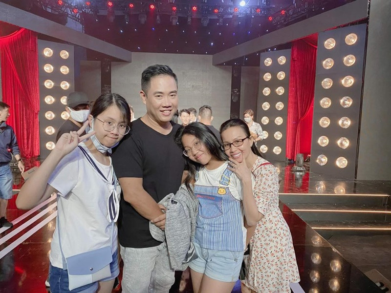 Sau khi kết hôn, vợ chồng Cẩm Ly - Minh Vy lần lượt có hai cô con gái Cẩm Uyên và Cẩm Anh. Ảnh: FBNV