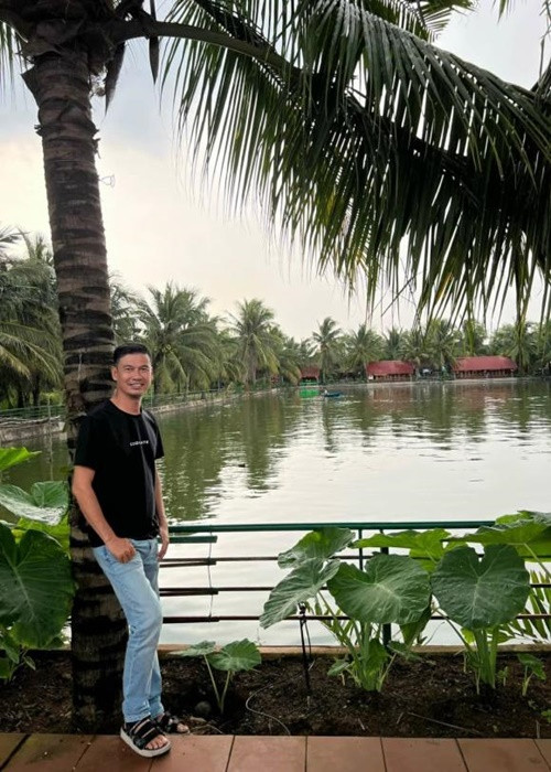 Sau đám cưới vào hồi tháng 4/2022, vợ chồng Tiết Cương thường xuyên đăng tải hình ảnh ở cùng địa điểm nhưng không nhắc về nhau. Ảnh: Bảo vệ công lý