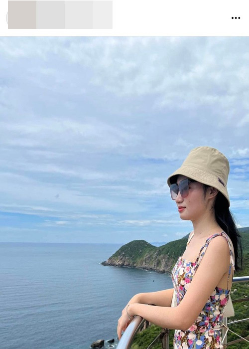 "Phú Yên phố biển đầy thơ mộng. Mỗi bước ta dừng là một bức tranh!", Ngọc Thưởng viết. Ảnh: Yan