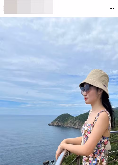 "Phú Yên phố biển đầy thơ mộng. Mỗi bước ta dừng là một bức tranh!", Ngọc Thưởng viết. Ảnh: Yan