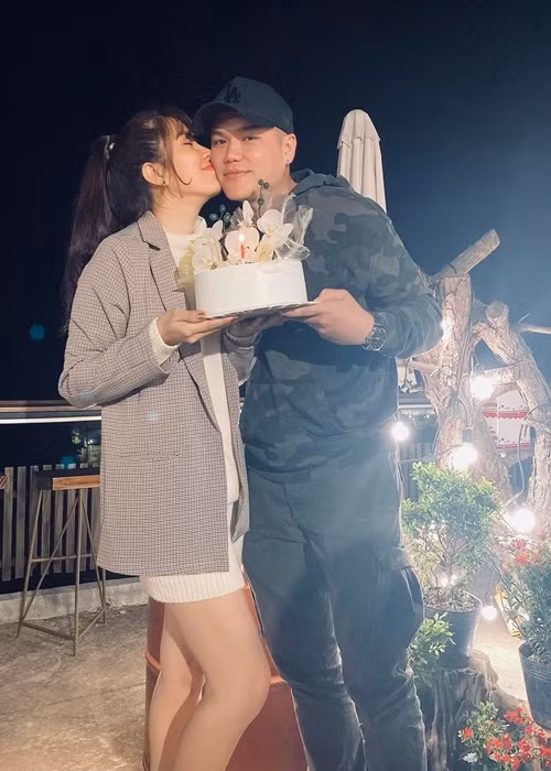 Lê Phương tái hôn vào năm 2017. Ông xã của cô là nam ca sĩ Trung Kiên.