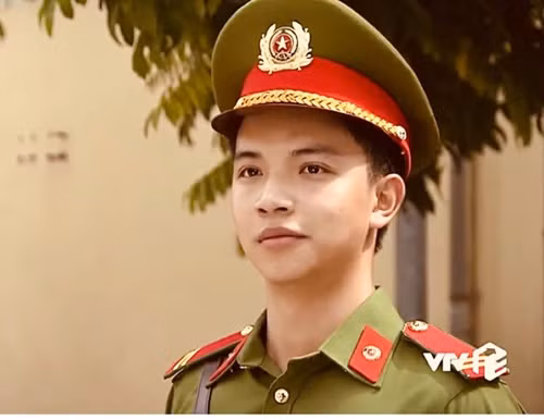 Viet Hoang “Lua am” tiec thuong chien si cuu hoa hy sinh-Hinh-2