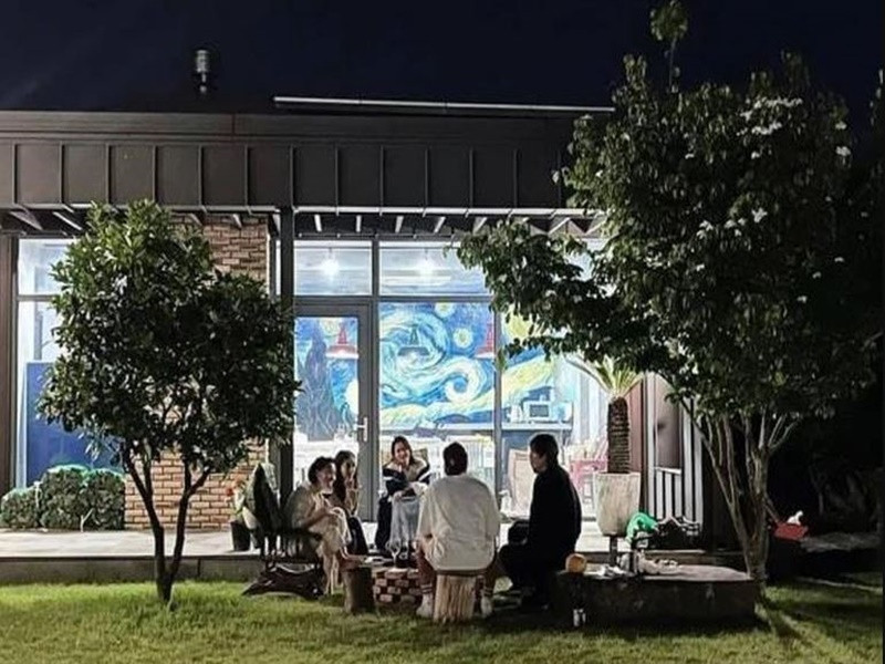 Minh tinh xứ Hàn và chồng thường tổ chức tiệc ăn uống tại nhà. Ảnh: Dân Trí