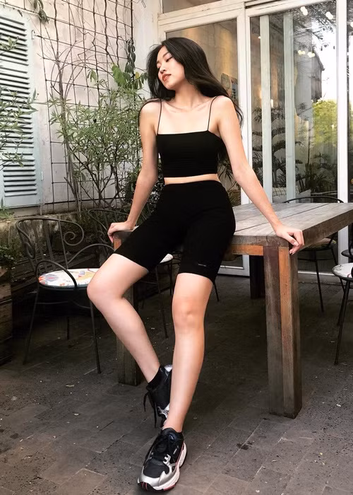 Ở học trò của siêu mẫu Minh Tú toát lên vẻ đẹp khỏe khoắn.