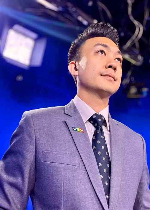 MC Tô Ny sở hữu vẻ ngoài điển trai, nam tính. Ảnh: FBNV