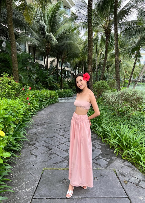 Khi đóng chung phim "Chống lại số phận", Thúy Diễm tránh mặt trong cảnh Lương Thế Thành ôm hôn bạn diễn để anh thoải mái diễn xuất.