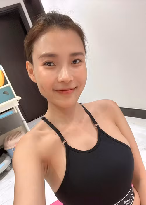 Trong cuộc phỏng vấn với Zing năm 2021, Thúy Diễm cho biết, Lương Thế Thành chưa làm gì đến độ để cô phải ghen.