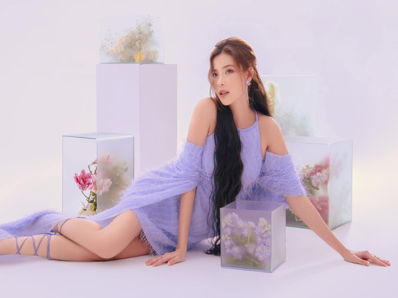 Bà xã Lương Thế Thành sở hữu body quyến rũ với vòng một căng tràn, eo thon, vòng ba nảy nở.