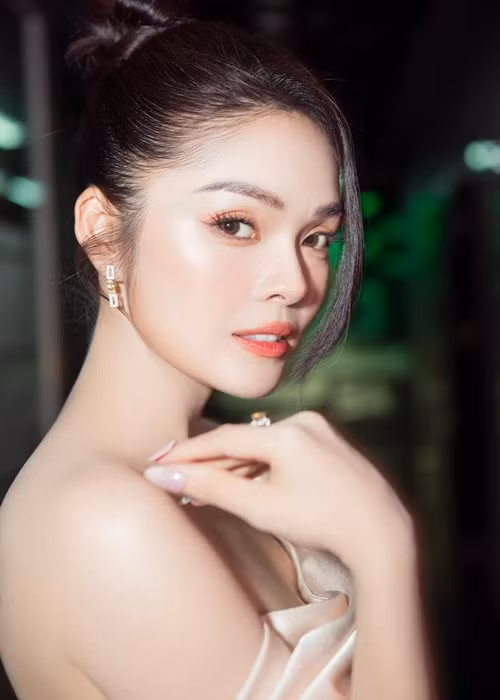 Theo Thời báo Văn học Nghệ thuật, Dương Cẩm Lynh sinh con trai thứ hai vào khoảng tháng 4/2021. Ảnh: FBNV