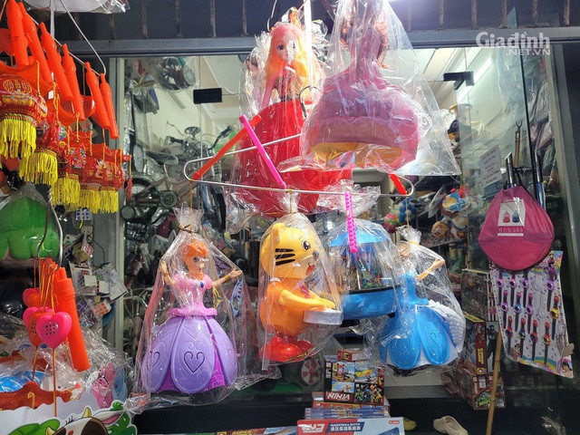 Do choi tre em chay bang pin khong nhan mac bay ban la liet-Hinh-15