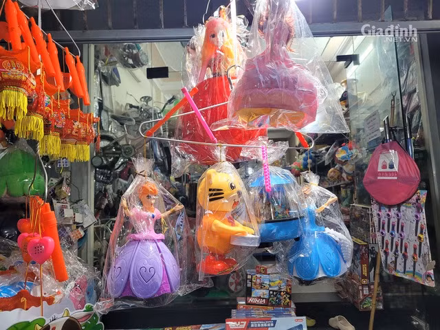 Do choi tre em chay bang pin khong nhan mac bay ban la liet-Hinh-15