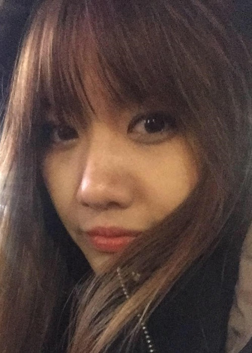 Năm 2020, trong chương trình "Chị em chúng mình", Hari Won cho biết, căn bệnh ung thư cổ tử cung của cô không có cách nào điều trị được. Cô phải khỏe thì mới tự tiêu diệt tế bào ung thư, nếu sức khỏe yếu đi, bệnh sẽ tái diễn. Ảnh: FBNV