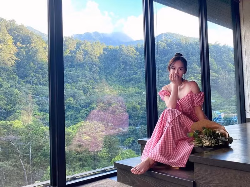 Gia tài phim ảnh của Trần Kiều Ân gồm nhiều bộ phim đình đám như: "Hoàng tử ếch", "Định mệnh anh yêu em", "Cẩm tú duyên hoa lệ mạo hiểm", "Đẳng cấp quý cô", "Tiếu ngạo giang hồ" (2013).