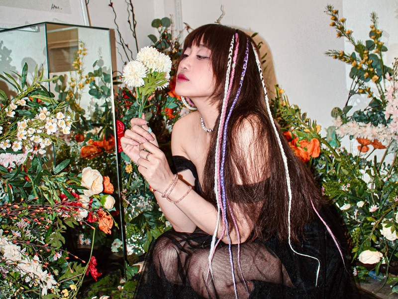 Nữ ca sĩ kín tiếng về chuyện tình cảm sau khi hôn nhân tan vỡ.