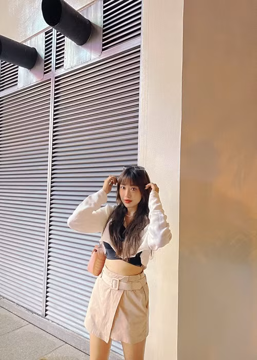 Khi còn sống chung với Vinh Râu, Lương Minh Trang nặng 75kg. Sau khi ly hôn, nữ ca sĩ nặng 55kg. Cô giảm cân nhanh do thiếu ngủ sau khi mắc COVID-19.