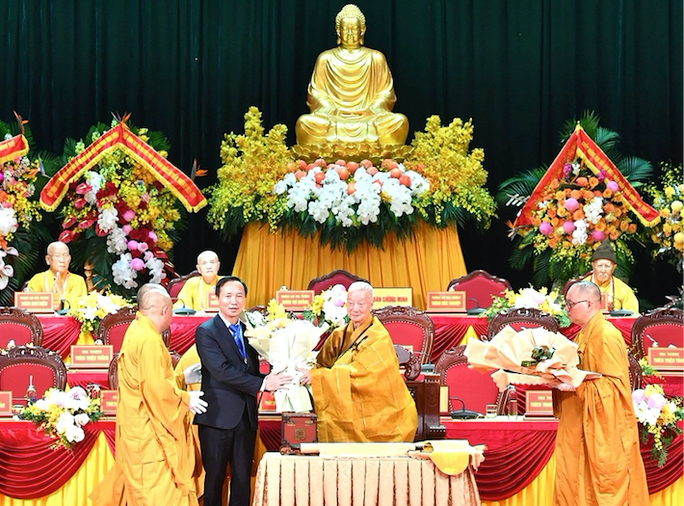 Đồng thời, thông qua dự thảo tu chỉnh Hiến chương GHPGVN gồm 14 chương và 86 điều, nhiều hơn Hiến chương GHPGVN hiện hành 1 chương và 15 điều; giới thiệu, cung thỉnh 112 vị trưởng lão vào Hội đồng Chứng minh; giới thiệu 235 vị tôn đức, tăng ni, cư sĩ có uy tín, khả năng và đạo lực vào Hội đồng Trị sự để tham gia lãnh đạo, điều hành Giáo hội. Trong buổi làm việc cuối cùng, Đại hội đã suy tôn Đức Trưởng lão Hòa Thượng Thích Trí Quảng, Quyền Pháp chủ GHPGVN, lên ngôi vị Pháp chủ Hội đồng Chứng minh GHPGVN; tiếp tục suy cử Hòa thượng Thích Thiện Nhơn giữ chức vụ Chủ tịch Hội đồng Trị sự GHPGVN.