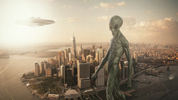 Ngược lại, ông cảnh báo việc gửi thông điệp ra ngoài Trái đất của NASA có thể "có tác động tiêu cực lớn đến mức thực sự cần phải xem xét một cách nghiêm túc". Cụ thể là khả năng vô tình tiết lộ vị trí và kích hoạt một cuộc xâm lăng Trái đất của người ngoài hành tinh.