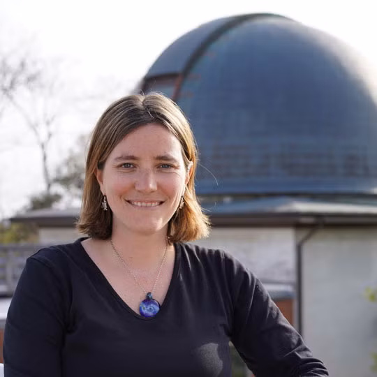 “Hiện tượng làm chúng tôi hoàn toàn ngạc nhiên, chưa ai từng thấy sự kiện tương tự diễn ra”, nhà nghiên cứu Yvette Cendes công tác tại Trung tâm Vật lý Thiên văn Harvard, cũng là tác giả chính của nghiên cứu mới, nói.