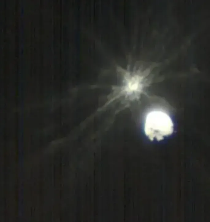 Được biết sứ mệnh DART được thực hiện hôm 26/9 và trong vòng hai ngày, các kính viễn vọng trên mặt đất có thể dễ dàng quan sát vệt đuôi rõ nét của Dimorphos sau vụ va chạm. 