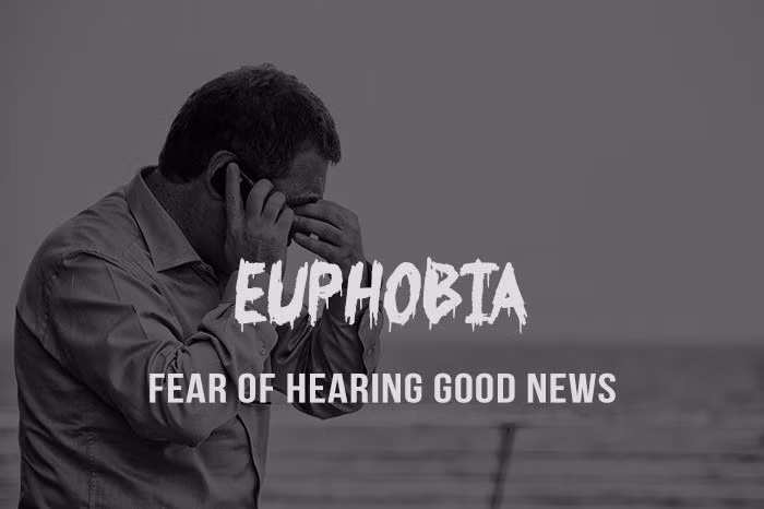  2. Euphobia - Sợ hãi khi nghe những "tin tốt": Nghe có vẻ kỳ lạ. Nhưng chứng bệnh này hoàn toàn có thật. Lý do đằng sau nỗi sợ kỳ lạ này là cảm giác bất an, sợ bị lừa dối hoặc nghi ngờ sự thật ẩn giấu đằng sau. Đây là nỗi sợ hãi đặc biệt của những người bi quan.