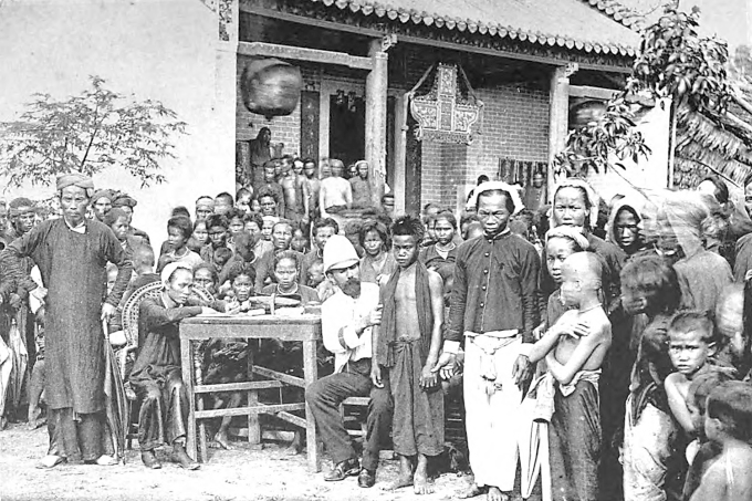 Một buổi tiêm chủng ở miền Nam thập niên 1890.