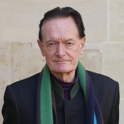 Martin Kemp là tác giả cuốn Living with Leonardo, giáo sư danh dự ngành Lịch sử nghệ thuật tại Đại học Oxford. Ông đóng vai trò quan trọng trong việc xác nhận bức tranh là của Leonardo trước khi nó được đưa ra đấu giá.