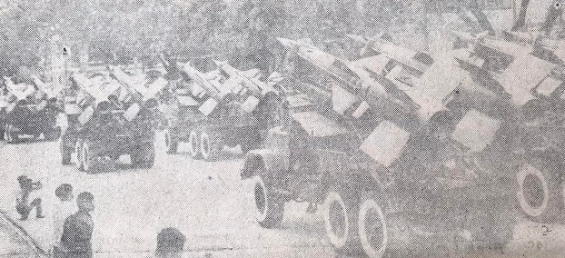 Đoàn tên lửa bảo vệ Hà Nội.