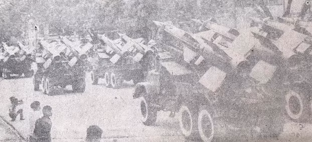 Đoàn tên lửa bảo vệ Hà Nội.