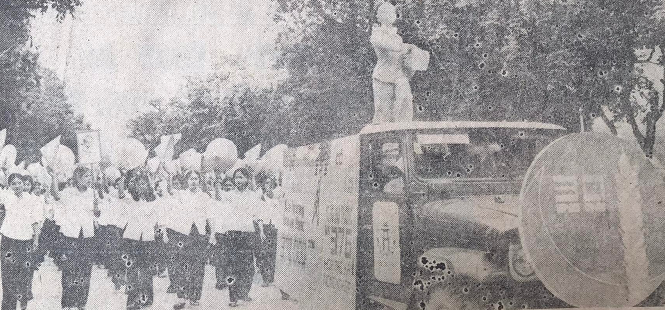 Nông dân tập thể ngoại thành.