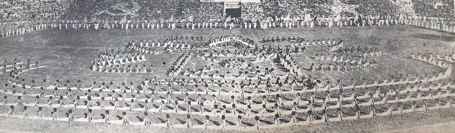 Đồng diễn và xếp hình tại Đại hội TDTT thủ đô lần thứ hai.