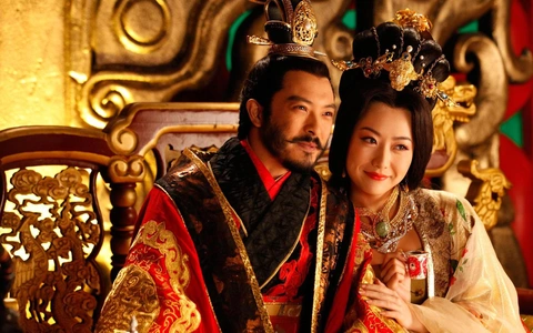 Vào ngày Giáp Tý, tháng 4 năm Thiên Hội thứ 13 (nước Kim), tức năm 1135, Tống Huy Tông ý thức được rằng bản thân không còn hy vọng trở về nước mình mà đau không thiết sống. Ông ta vĩnh viễn nhắm mắt tại Kim quốc, hưởng thọ 54 tuổi. Kim Hi Tông cho an táng tại đất Hà Nam (nay là khu vực gần Lạc Dương, Hà Nam).