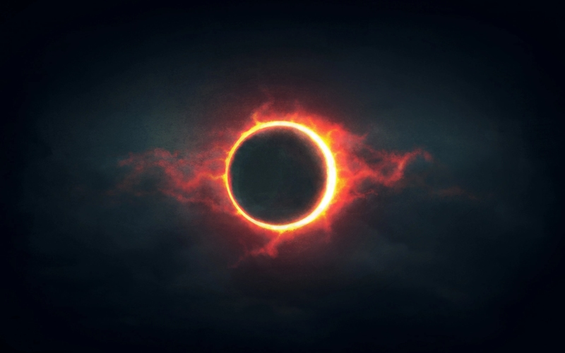 Do hai quỹ đạo lệch nhau khoảng 5 độ nên không phải lần nào Mặt Trăng cũng sẽ đi cắt qua đường nối giữa Trái Đất và Mặt Trời. Hay nói cách khác, có rất nhiều lần mặt trăng đi vào giữa thời điểm “trăng mới” (new moon). Đêm không trăng mới có một lần 3 thiên thể là Mặt Trời, Mặt Trăng và Trái Đất thẳng hàng với nhau.