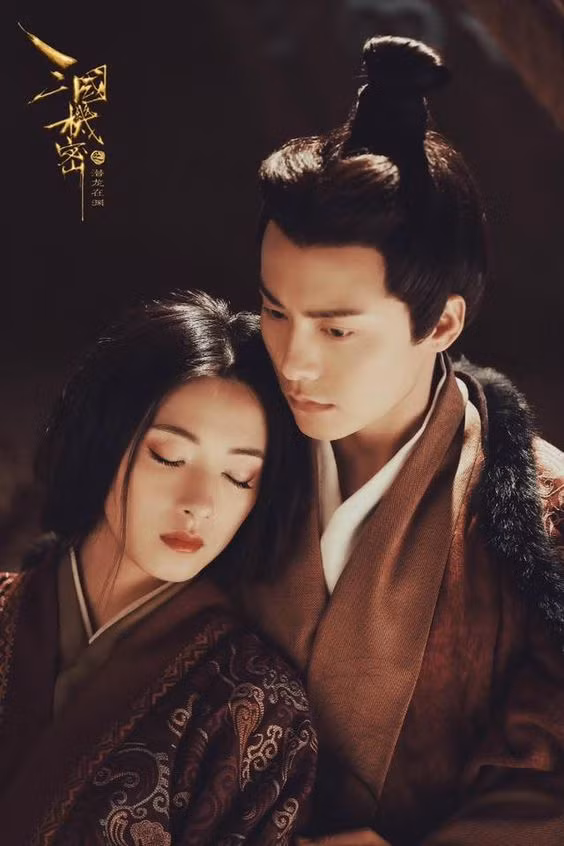 Số phận của một trong tứ đại mỹ nhân Trung Hoa có nhiều dị bản khác nhau. Một số giả thuyết cho rằng, Quan Vũ đã đem Điêu Thuyền giấu đi, bị Tào Tháo phát hiện và đuổi theo bắt giữ nên dùng kiếm tự sát. Tuy nhiên, nhiều người lại đồn Điêu Thuyền được trở về cố hương theo sự sắp xếp của Quan Vũ. Hoặc nàng quyết định xuất gia làm ni cô, sống cuộc đời ẩn dật nơi quê nhà cho tới khi qua đời.