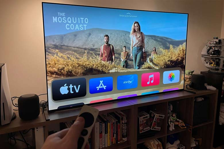 Thiết bị phần cứng tiếp theo có thể ra mắt vào cuối năm là Apple TV với chip A14 và 4 GB RAM. Một số sản phẩm khác gồm bản nâng cấp của HomePod, loa thông minh kết hợp Apple TV và camera FaceTime. Tuy nhiên, thông tin chi tiết về chúng hiện chưa rõ ràng.