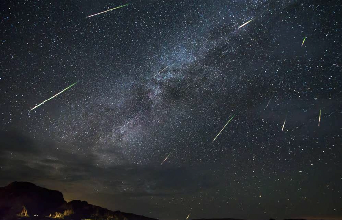 VACA thông tin, mưa sao băng Orionids là hiện tượng hệ quả của sao chổi nổi tiếng nhất mọi thời đại Halley. Đây là một sao chổi chu kỳ ngắn, hoàn thành một vòng quỹ đạo trong 76 năm và lần cuối cùng nó tiến tới cận điểm để chúng ta quan sát được là năm 1986.